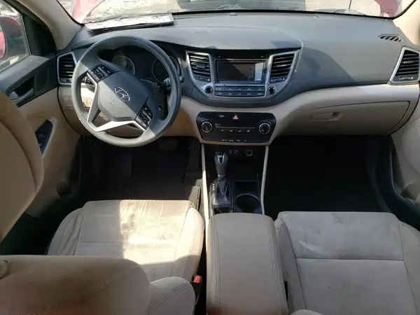 KM8J23A47HU332387 2017 HYUNDAI TUCSON - Image 8