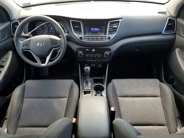 KM8J23A47HU334219 2017 HYUNDAI TUCSON - Image 8