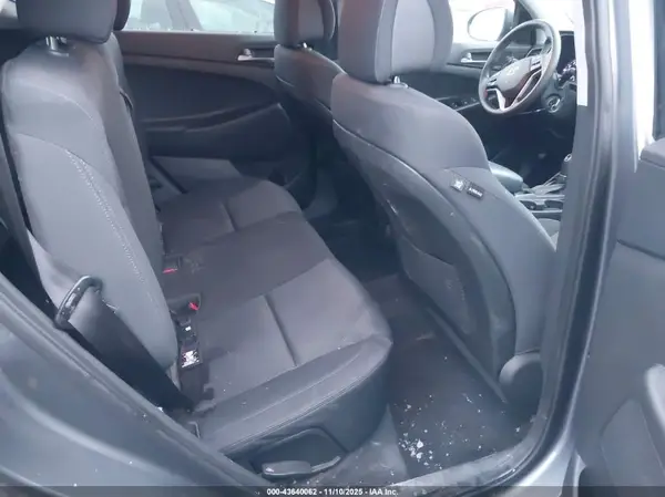 KM8J23A47HU356687 2017 HYUNDAI TUCSON - Image 8