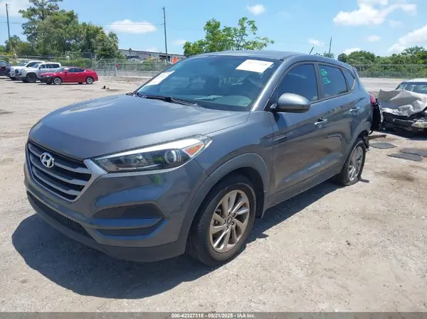 KM8J23A47HU390032 2017 HYUNDAI TUCSON - Image 2