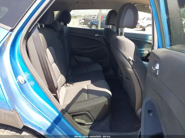 KM8J23A47HU391827 2017 HYUNDAI TUCSON - Image 8