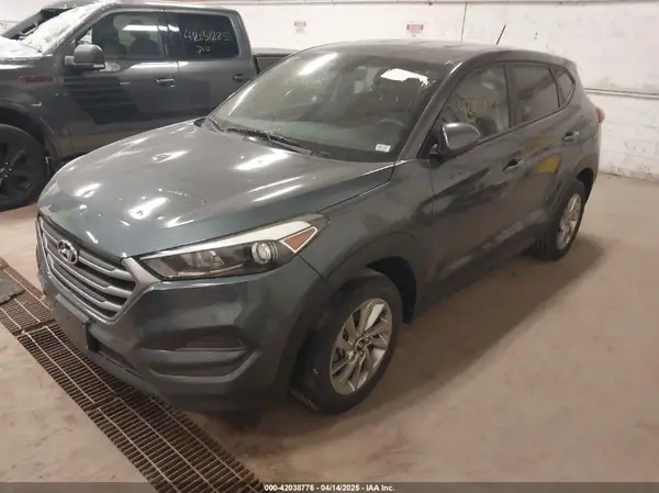 KM8J23A47HU391956 2017 HYUNDAI TUCSON - Image 2