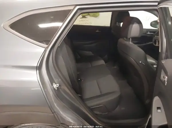 KM8J23A47HU391956 2017 HYUNDAI TUCSON - Image 8