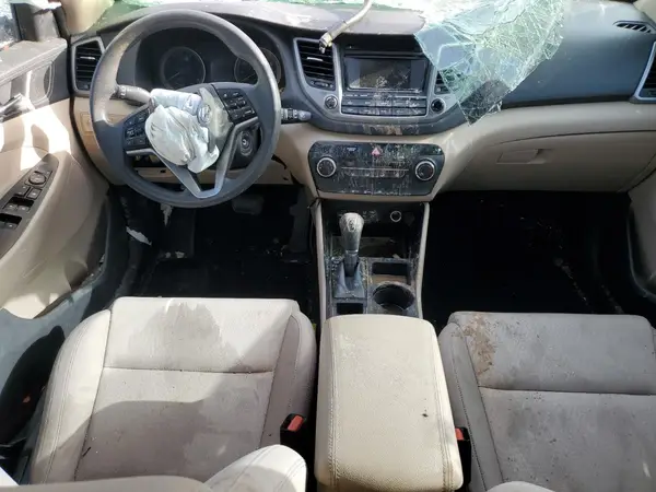KM8J23A47HU399085 2017 HYUNDAI TUCSON - Image 8