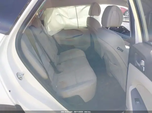 KM8J23A47HU400526 2017 HYUNDAI TUCSON - Image 8