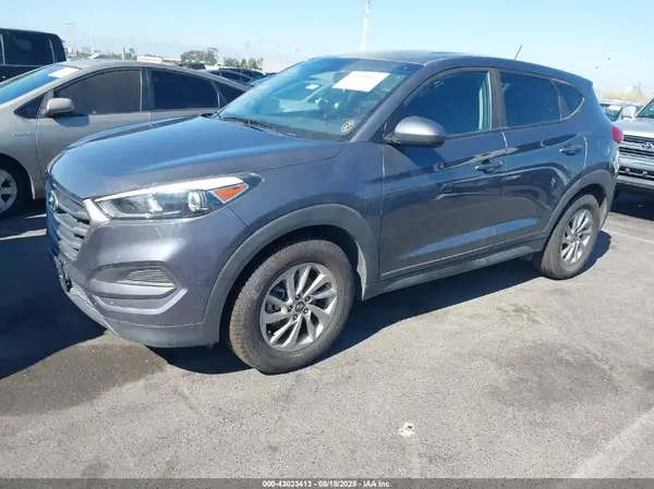KM8J23A47HU420856 2017 HYUNDAI TUCSON - Image 2