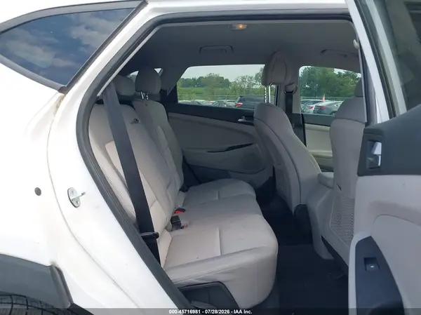 KM8J23A47HU436748 2017 HYUNDAI TUCSON - Image 8
