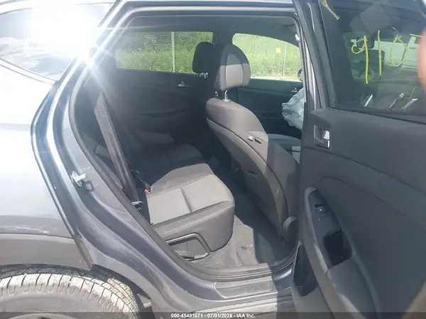 KM8J23A47HU445269 2017 HYUNDAI TUCSON - Image 8