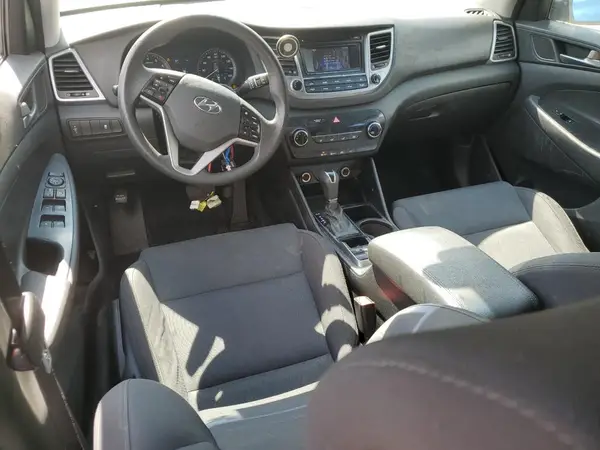 KM8J23A47HU447975 2017 HYUNDAI TUCSON - Image 8