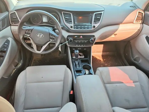 KM8J23A47HU486257 2017 HYUNDAI TUCSON - Image 8