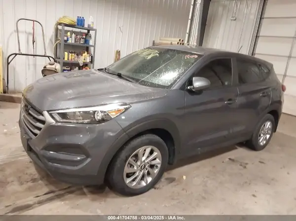 KM8J23A47HU528524 2017 HYUNDAI TUCSON - Image 2
