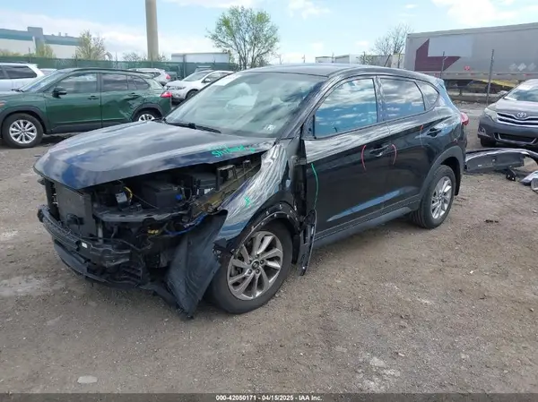 KM8J23A47HU536722 2017 HYUNDAI TUCSON - Image 2