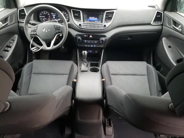 KM8J23A47HU537661 2017 HYUNDAI TUCSON - Image 8