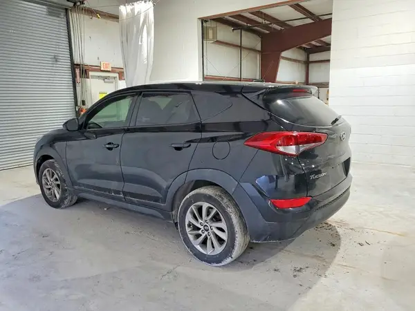 KM8J23A47HU538938 2017 HYUNDAI TUCSON - Image 2