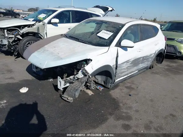 KM8J23A47HU559238 2017 HYUNDAI TUCSON - Image 2