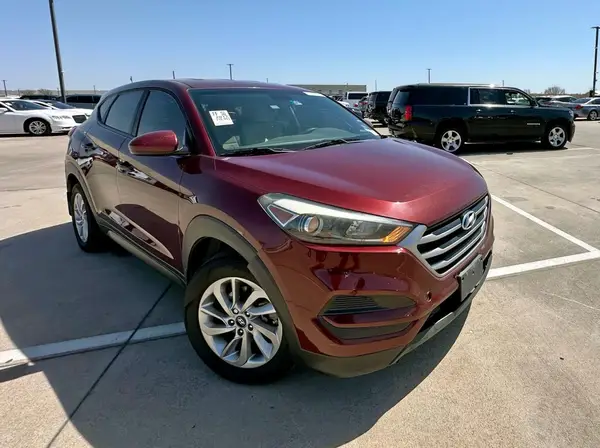 KM8J23A47HU575472 2017 HYUNDAI TUCSON - Image 1
