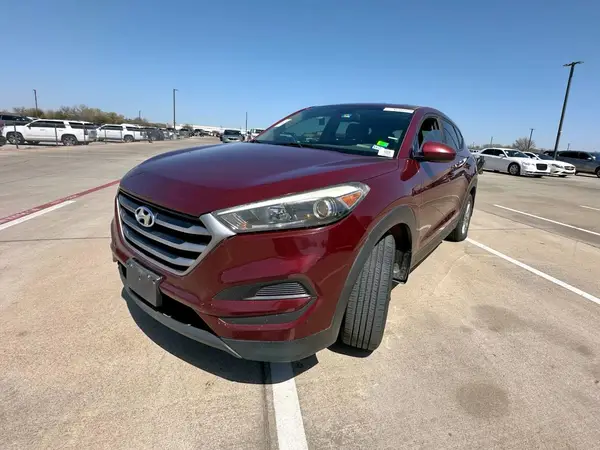 KM8J23A47HU575472 2017 HYUNDAI TUCSON - Image 2