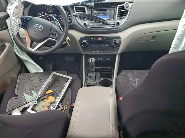 KM8J23A47JU633912 2018 HYUNDAI TUCSON - Image 8