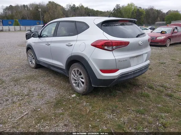 KM8J23A47JU656199 2018 HYUNDAI TUCSON - Image 2
