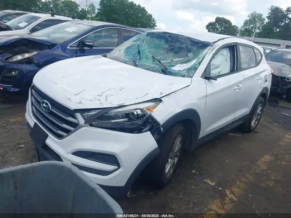 KM8J23A47JU660169 2018 HYUNDAI TUCSON - Image 2