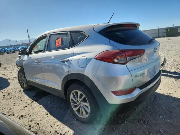 KM8J23A47JU674377 2018 HYUNDAI TUCSON - Image 2