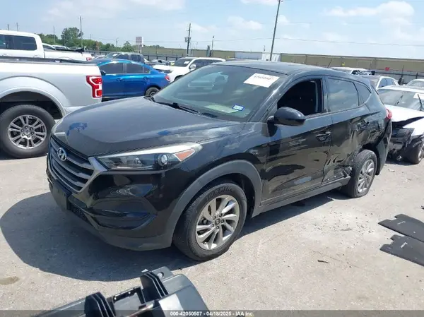 KM8J23A47JU684567 2018 HYUNDAI TUCSON - Image 2