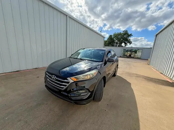 KM8J23A47JU700492 2018 HYUNDAI TUCSON - Image 2