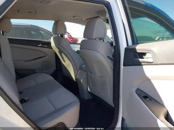 KM8J23A47JU712531 2018 HYUNDAI TUCSON - Image 8