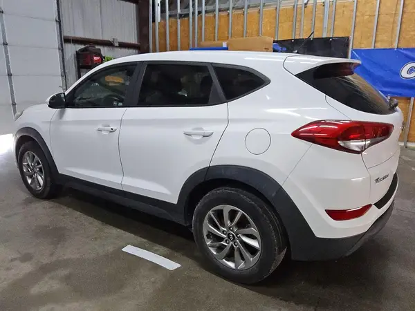 KM8J23A47JU727112 2018 HYUNDAI TUCSON - Image 2