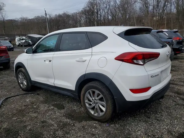 KM8J23A47JU750468 2018 HYUNDAI TUCSON - Image 2
