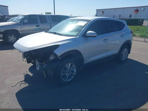 KM8J23A47JU773555 2018 HYUNDAI TUCSON - Image 2