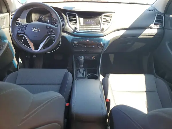 KM8J23A47JU783003 2018 HYUNDAI TUCSON - Image 8