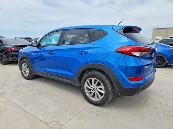 KM8J23A47JU784720 2018 HYUNDAI TUCSON - Image 2