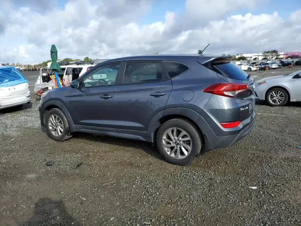 KM8J23A47JU811429 2018 HYUNDAI TUCSON - Image 2