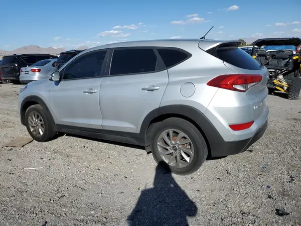 KM8J23A47JU814251 2018 HYUNDAI TUCSON - Image 2