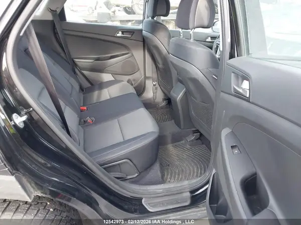 KM8J23A47JU818302 2018 HYUNDAI TUCSON - Image 8