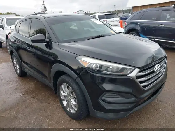 KM8J23A47JU821264 2018 HYUNDAI TUCSON - Image 1