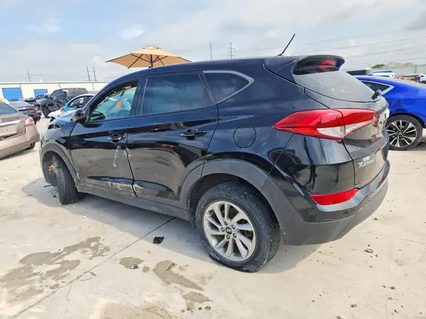 KM8J23A47JU825346 2018 HYUNDAI TUCSON - Image 2