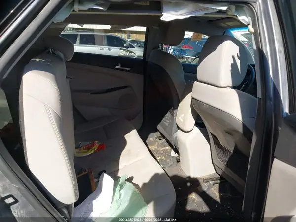 KM8J23A47KU006385 2019 HYUNDAI TUCSON - Image 8