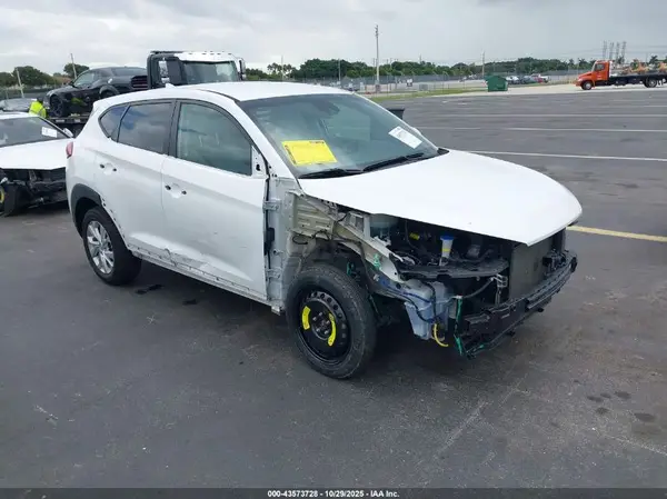 KM8J23A47KU843833 2019 HYUNDAI TUCSON - Image 1