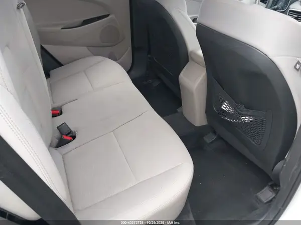 KM8J23A47KU843833 2019 HYUNDAI TUCSON - Image 8