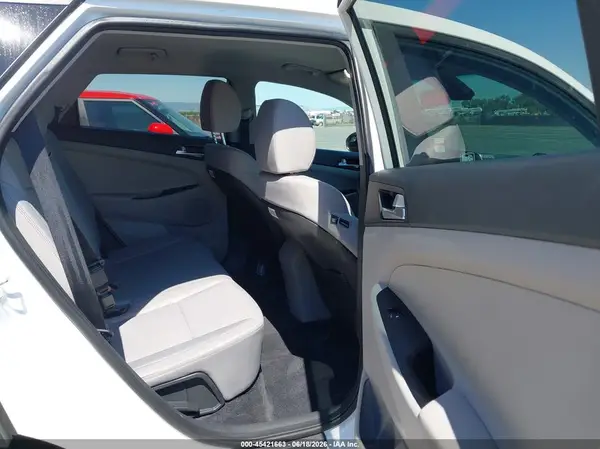 KM8J23A47LU077815 2020 HYUNDAI TUCSON - Image 8