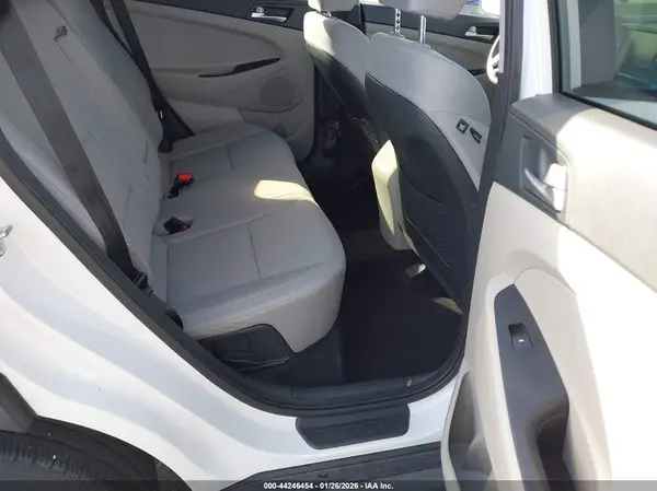 KM8J23A47LU143893 2020 HYUNDAI TUCSON - Image 8