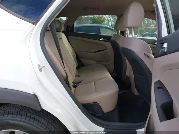 KM8J23A47LU243041 2020 HYUNDAI TUCSON - Image 8