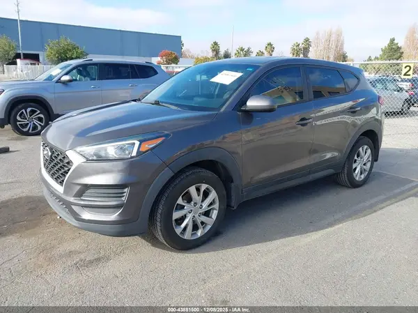KM8J23A47MU337874 2021 HYUNDAI TUCSON - Image 2