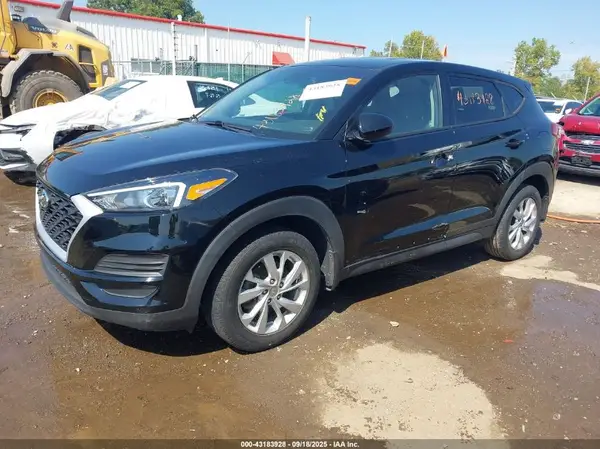KM8J23A47MU338748 2021 HYUNDAI TUCSON - Image 2