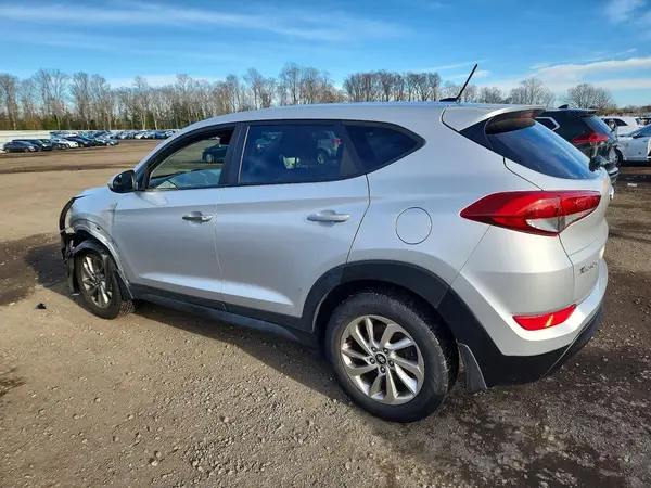 KM8J23A48GU042710 2016 HYUNDAI TUCSON - Image 2