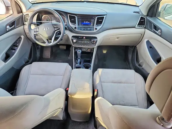 KM8J23A48GU042710 2016 HYUNDAI TUCSON - Image 8
