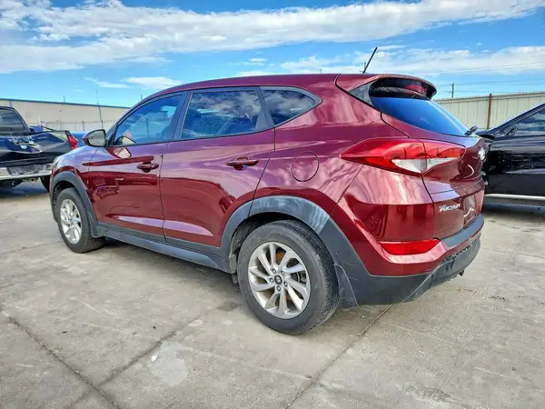 KM8J23A48GU089879 2016 HYUNDAI TUCSON - Image 2