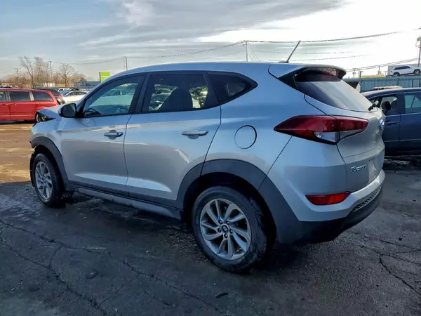 KM8J23A48GU144699 2016 HYUNDAI TUCSON - Image 2